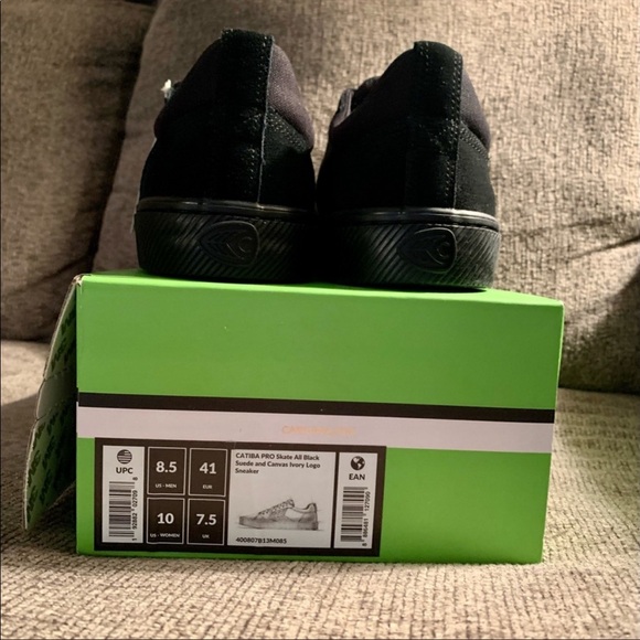 Men’s size 8.5 Cariuma shoes - Picture 3 of 3